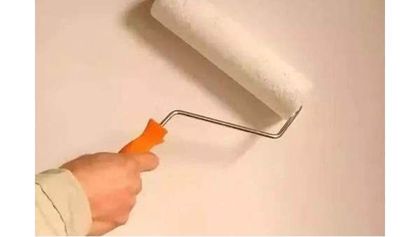 裝修誤區(qū)：易高好膩子提醒您，僅靠乳膠漆遮蓋墻面瑕疵，后果嚴重！